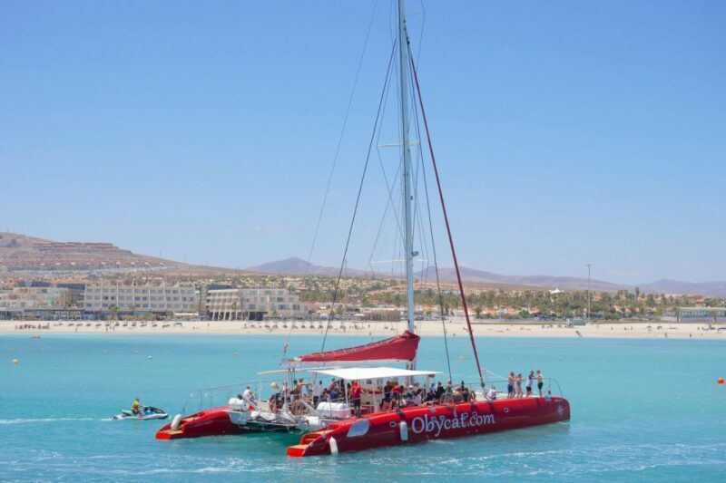Caleta de Fuste: Catamaran Sailing Experience - The Nautical Journey from Caleta de Fuste to Pozo Negro Bay