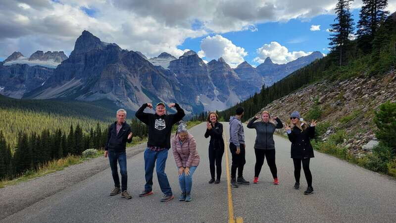 Calgary: 2-Day Banff National Park Highlights Summer Tour - Exploring Banff with a Guided Two-Day Tour