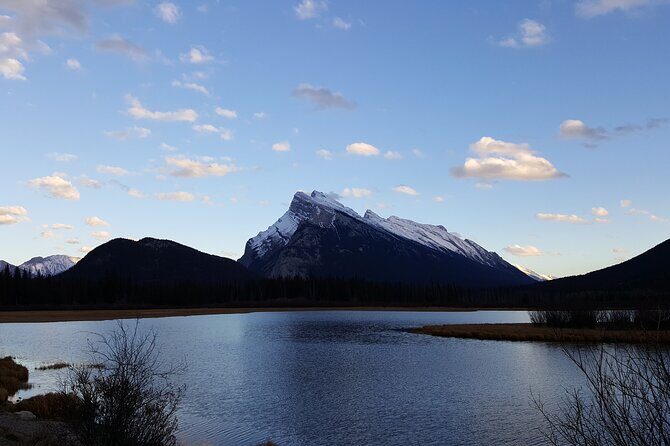Calgary Airport Shuttle to Banff & Lake Louise - A Detailed Look at the Calgary to Banff & Lake Louise Shuttle