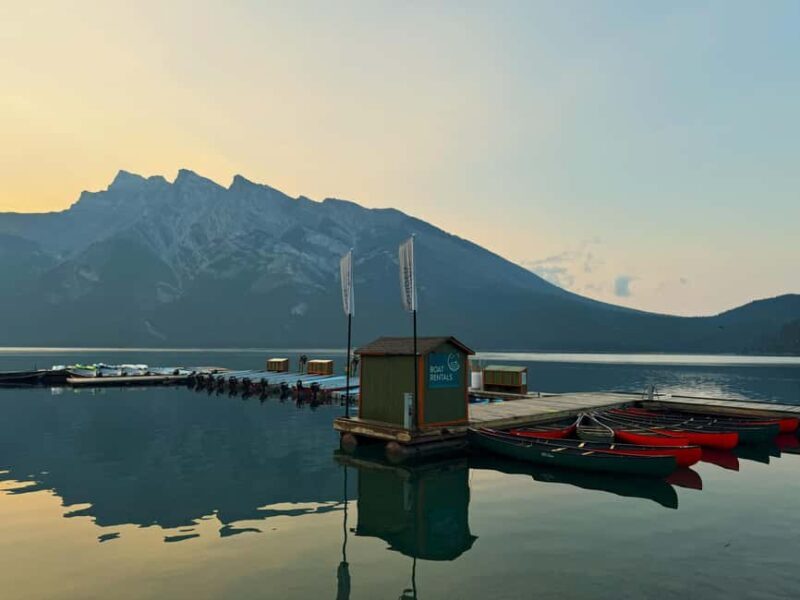 Calgary/Banff: Lake Louise, Moraine & Johnston Canyon Trip - Key Points
