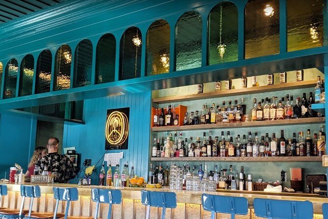 Calgary Bar Crawl: Cruisin' Calgary - The Sum Up