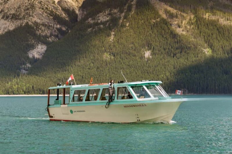 Calgary: Canadian Rockies, Banff Gondola, Hot Spring & Lakes - First Stops: Lakes and Scenic Views