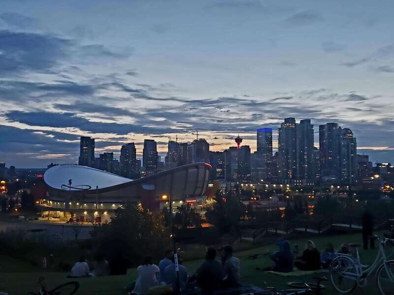 Calgary City Tour & Yamnuska Wolfdog Sanctuary Private Tour - Authentic Traveler Perspectives