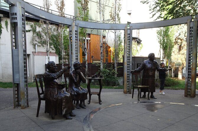 Calgary Self Guided Walking Tour and Scavenger Hunt - Key Points