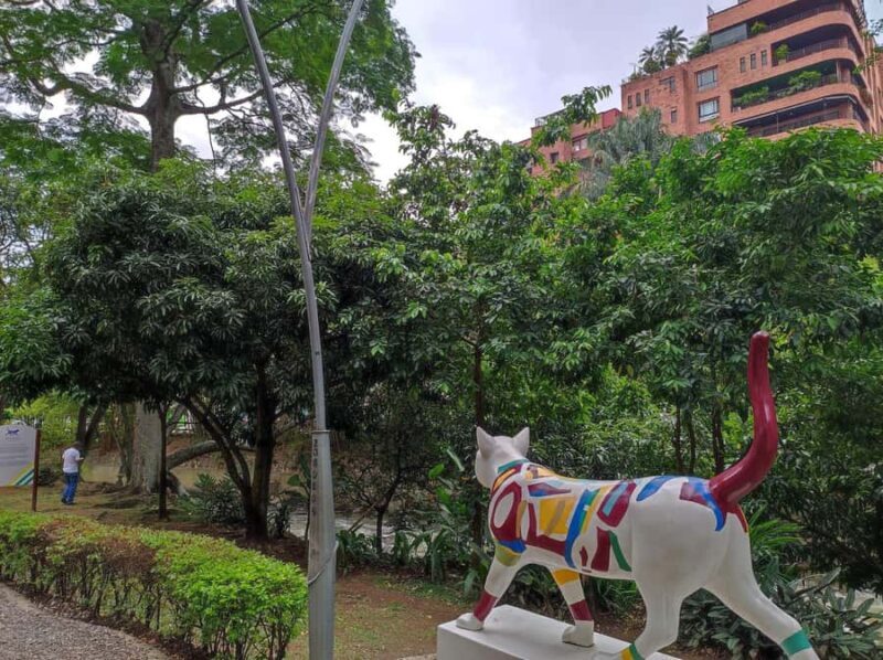 Cali: Cristo Rey, Tertulia Museum & Downtown Cali City Tour - Key Points