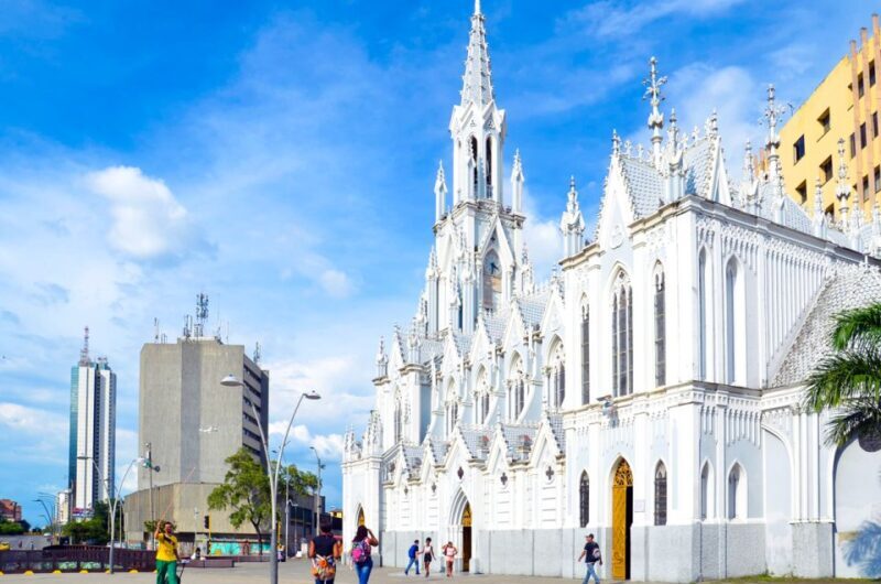 Cali: Three hours walking Cali City discovery tour - Key Points