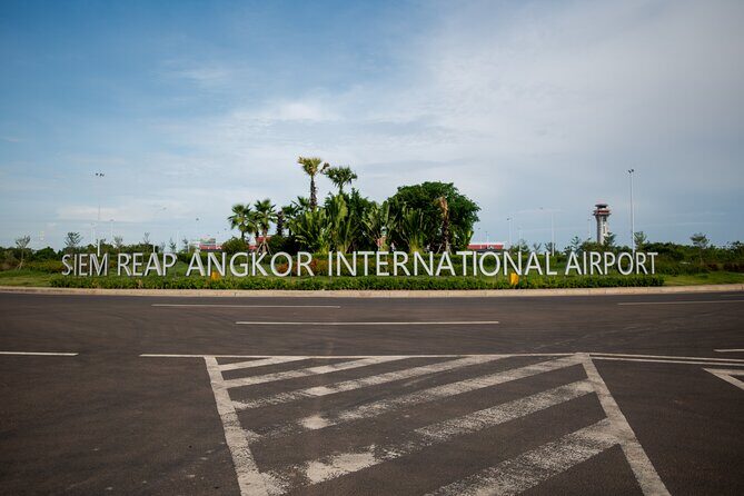 Cambodia Taxi Services 100% Private - Key Points