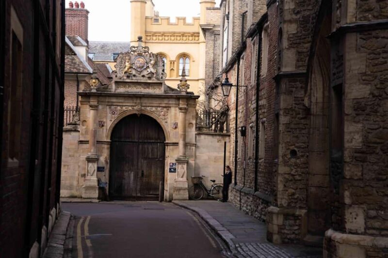Cambridge: Alumni-led Ghost Tour - A Detailed Look at the Cambridge Ghost Tour