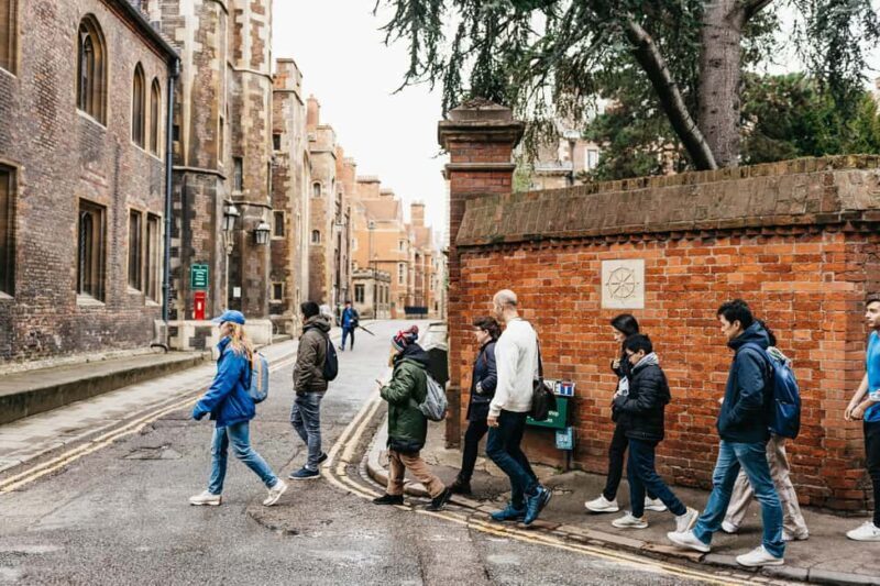 Cambridge: Alumni-led Walking Tour w/opt King's Chapel - Why the Guided Experience Matters