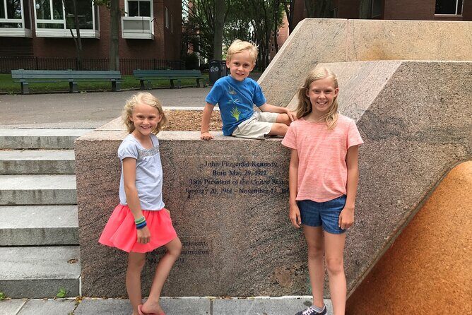 Cambridge Scavenger Hunt Interactive Walking Activity - Key Points