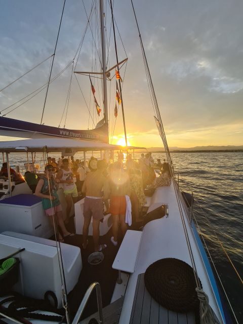 Cambrils: Evening Cruise with Fireworks Display and Drinks - A Detailed Look at the Experience