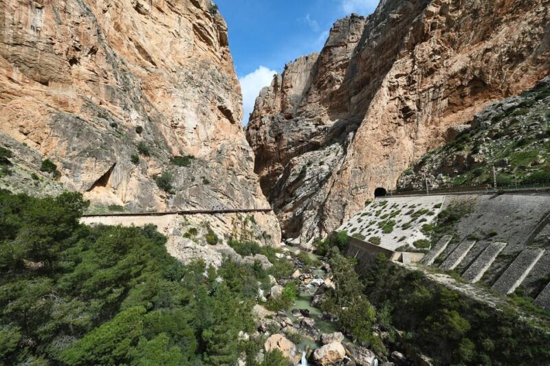 Caminito del Rey: Guided Tour with 1 Drink and Shuttle Bus - FAQ Section