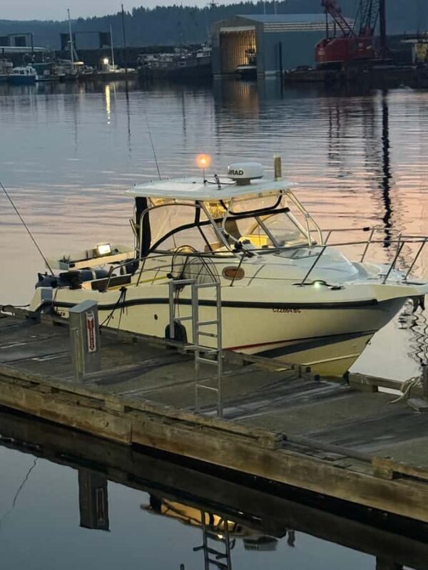 Campbell River: Private Fishing Charter with Guide - Key Points