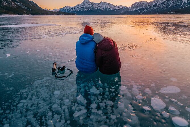 Canadian Rockies Abraham Lake Ice Bubbles Helicopter Tour - Exploring the Tour Itself