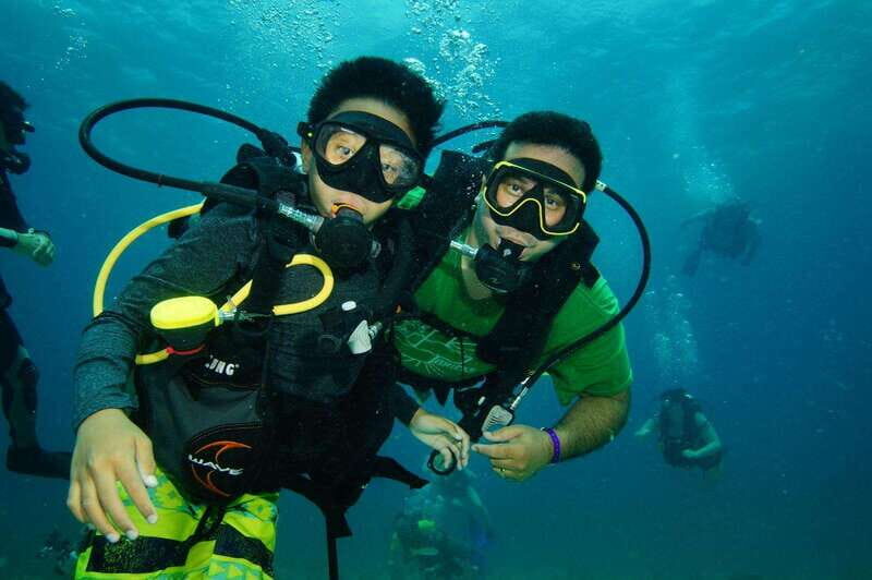 CANCUN: 2T REEF DIVES FOR CERTIFIED DIVERS - Exploring Cancún’s Underwater World: What to Expect