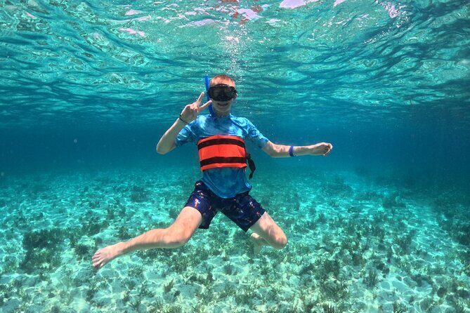 Cancún Catamaran to Isla Mujeres + Snorkel, Open Bar & Lunch - FAQ