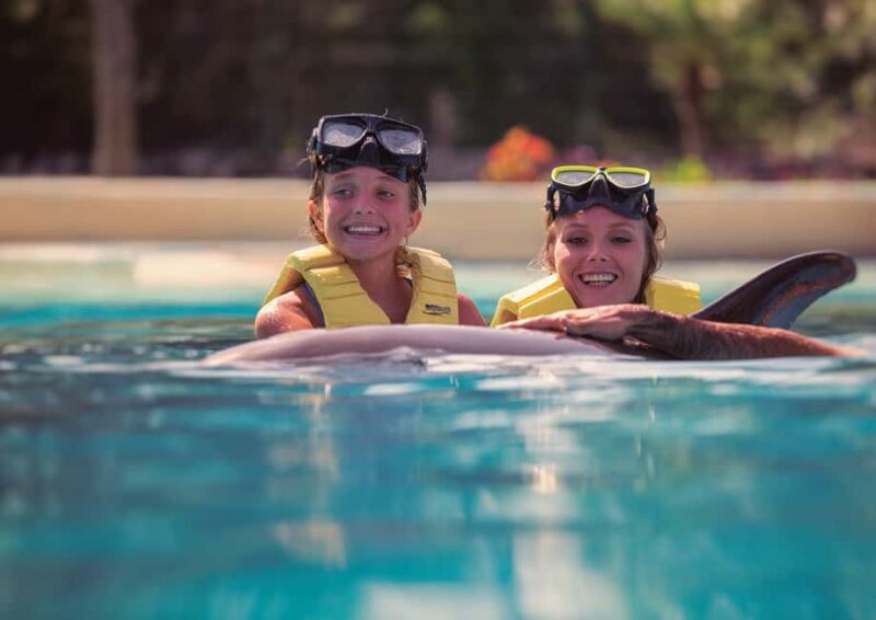 CANCUN: Dolphin Swim Adventure with buffet and soft drinks - Who Would Love This Tour?