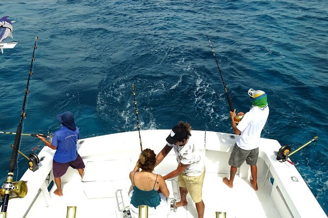 Cancun fishing charter if you don't fish you don't pay 46ft yacht 12pax 25P14 - FAQ