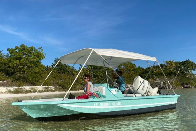 Cancun Fly Fishing large boat - Key Points