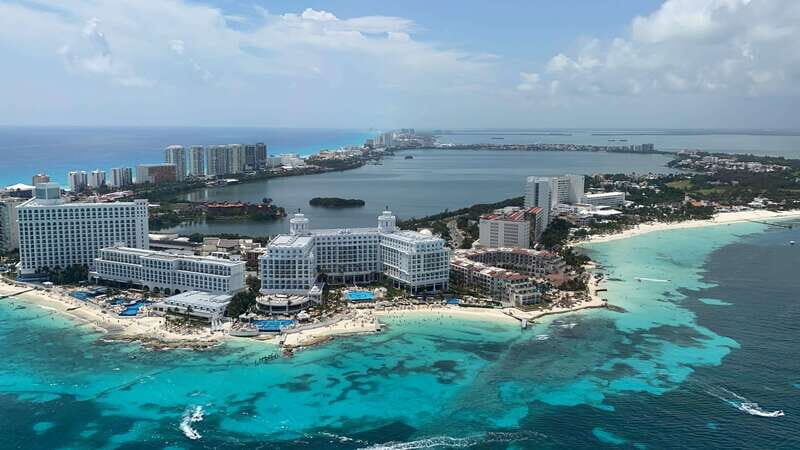 Cancun Hotel Zone: Panoramic Flight - Cancun Hotel Zone: Panoramic Flight