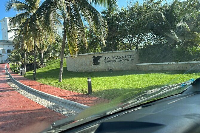 Cancun Int.Airport to JW Marriott 1-3 passengers ROUNDTRIP - Key Points