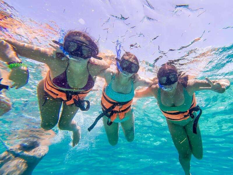 Cancun: Isla Mujeres All-Inclusive Catamaran with pick-up - FAQ