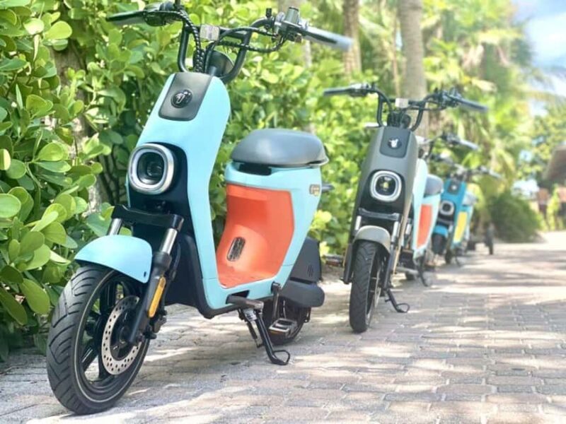 Cancun: Mopeds Adventure! 90 min Guided Tour in Hotel Zone - Who Would Love This Tour?