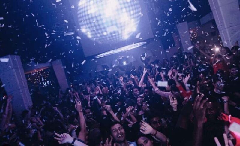 Cancún: One night in Exclusive Rooftops and Clubs of México - Key Points