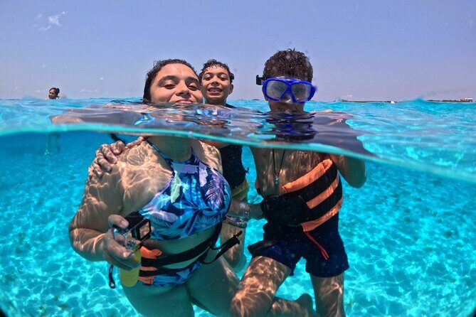 Cancun Private Catamaran to Isla Mujeres with Buffet & Open Bar - FAQs