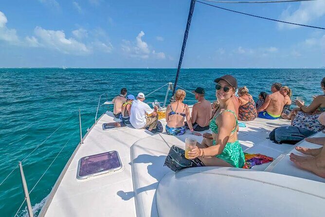 Cancún Private Catamaran with Snorkel and Open Bar - Key Points