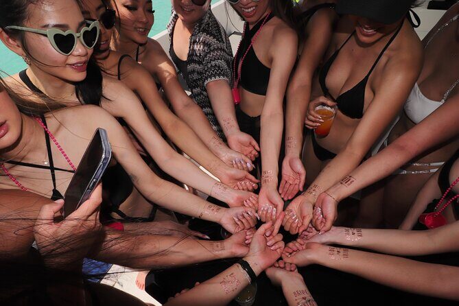 Cancún Private Catamaran with Snorkel and Open Bar - An in-depth look at what makes this tour stand out