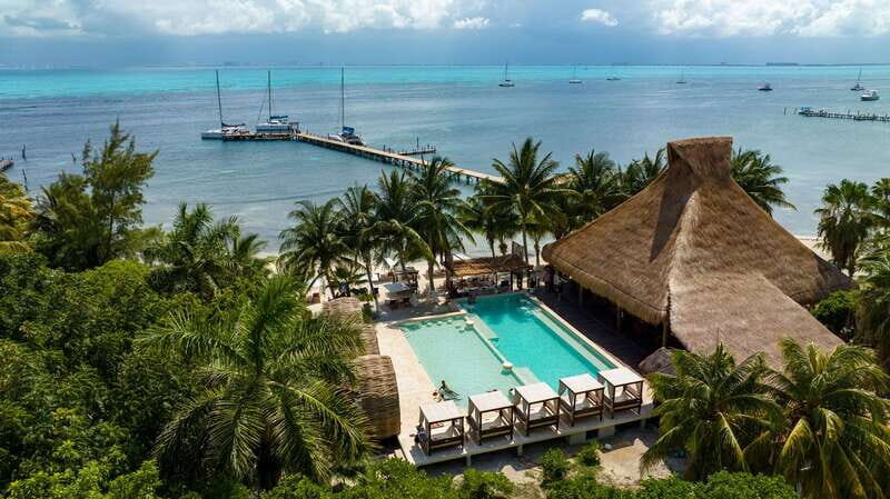Cancún Private Catamaran with Snorkel and Open Bar - A Detailed Look at the Catamaran Experience