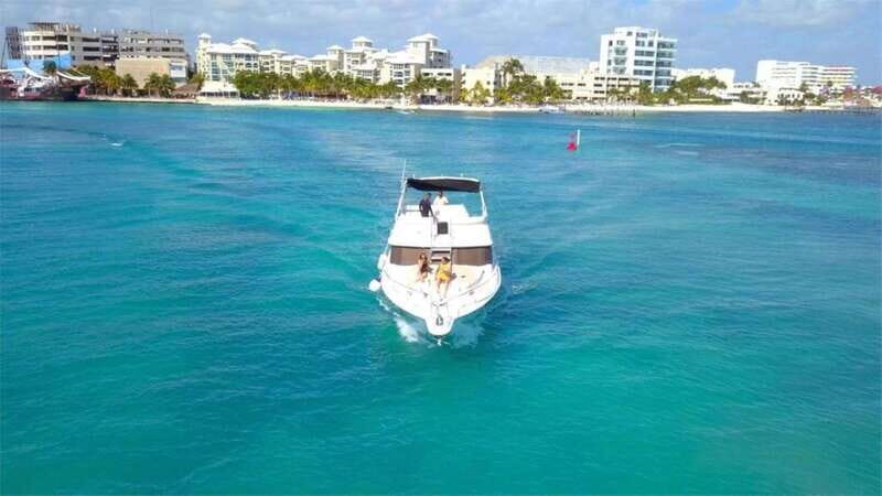 Cancun: Private Luxury 46-Feet Flybridge Yacht Cruise - Key Points