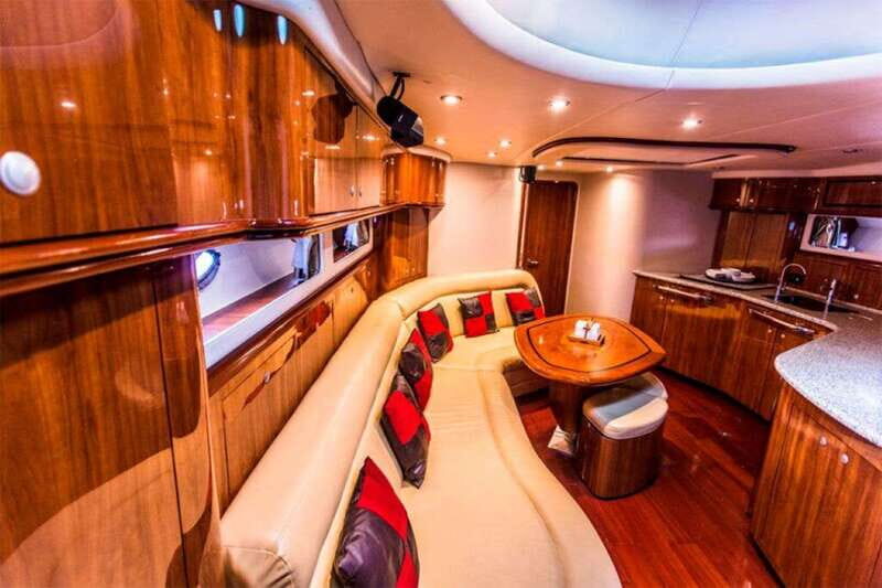Cancun private yacht Sea Ray Sundancer 60 feet - Final Thoughts