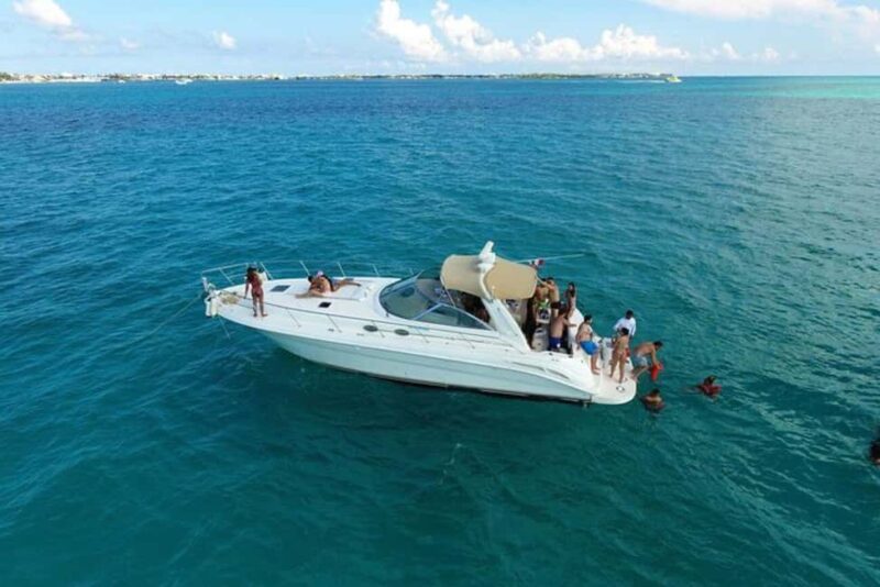 Cancun: Private Yacht Tour to Isla Mujeres Snorkel #GMBSR41 - Setting Sail from Cancun: First Impressions