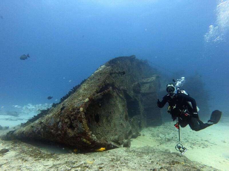 Cancun: Shipwreck & Reef for Certified Divers - Who Should Consider This Tour?
