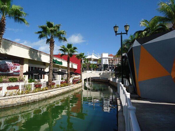 Cancun Shopping Private Guided Tour & City Sightseeing - What Makes This Tour Stand Out?