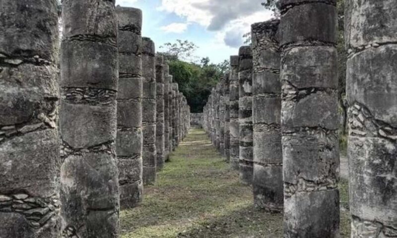 Cancun: Sightseeing Walking Tour With a Local Guide - Why This Tour Works Well
