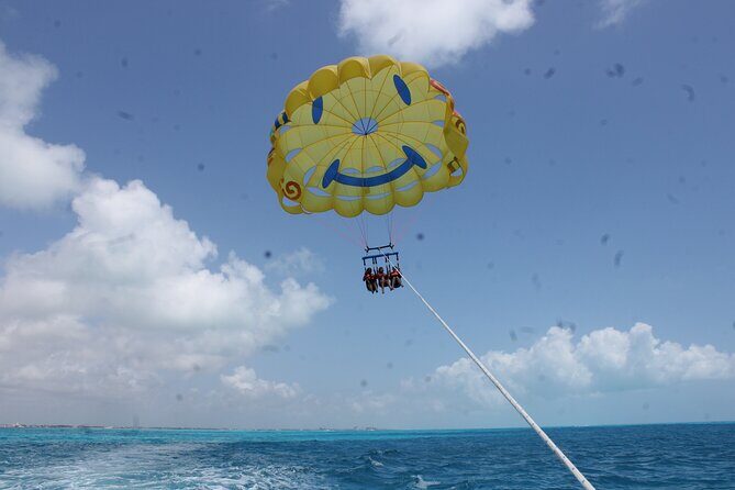 Cancun Speed Boat, Parasailing and Dolphin Beach with Transport - FAQ