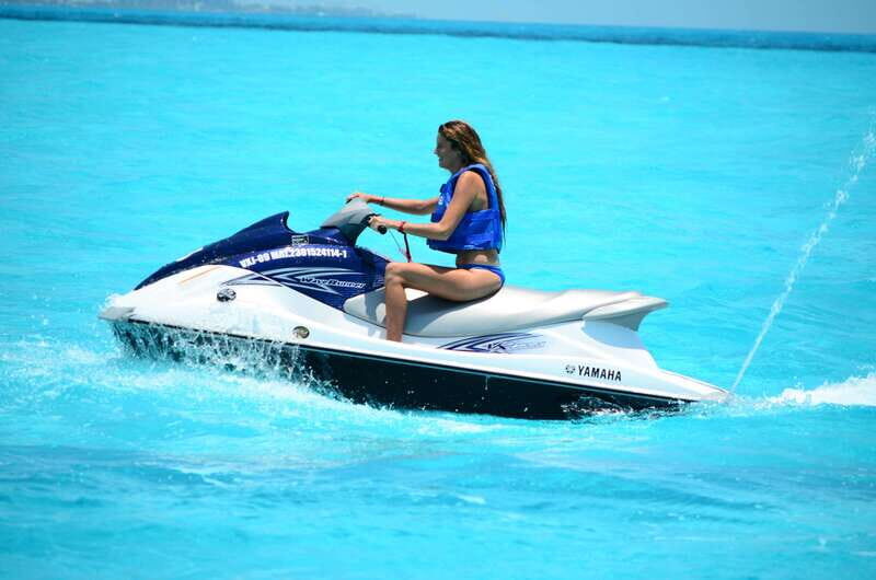 Cancun: Waverunner in Nichupte Lagoon - An In-Depth Look at the Waverunner Experience in Cancun