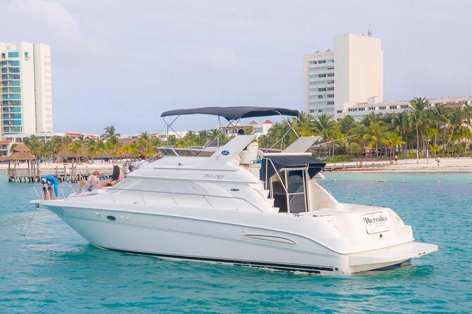 Cancún Yacht Rental SeaRay 46ft 25P13 - FAQs