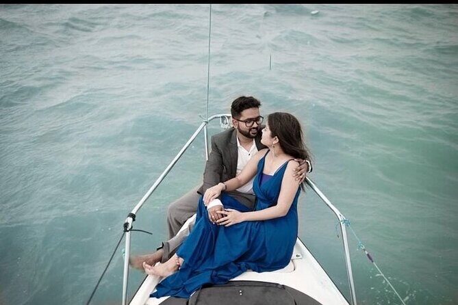 Candle Light Brunch / Lunch / Dinner for 2ppl - An Intimate Sail in Mumbai: What to Expect