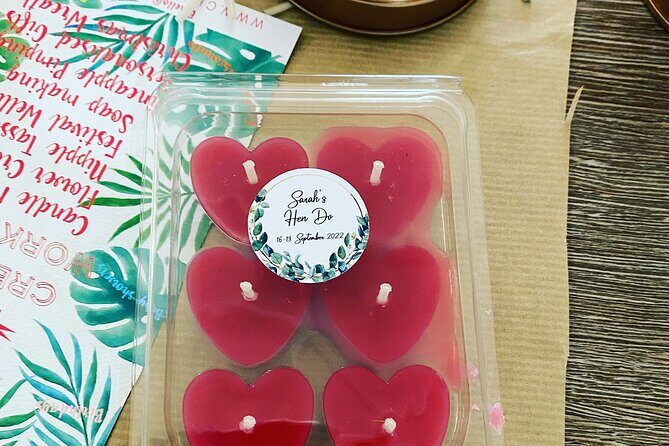 Candle Making Workshop and Bubbly in UK - Key Points
