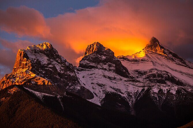Canmore Sunset and Evening Walking Tour - Discover the Canmore Sunset and Evening Walking Tour