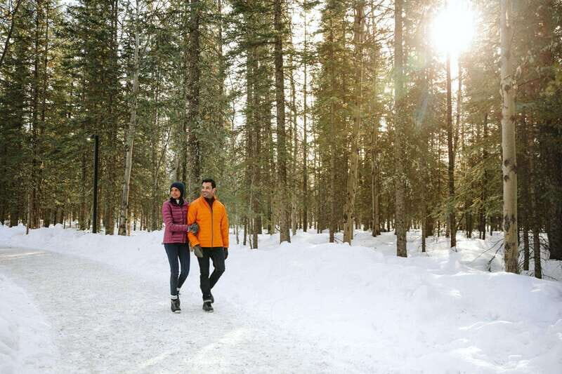 Canmore: The Winter Wonderland Hiking Tour + Transportation - Key Points