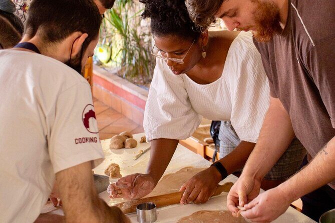 Cannoli Cooking Class in Taormina - The Experience in Detail