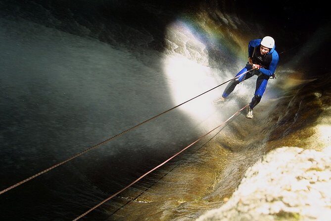 Canyoning in Annecy - La Boîte aux Lettres in Angon - Canyoning in Annecy — La Boîte aux Lettres in Angon