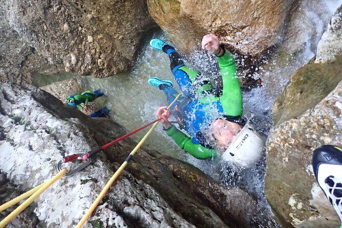 Canyoning "Summerrain" - fullday Canyoning Tour also for beginner - The Value of the Experience