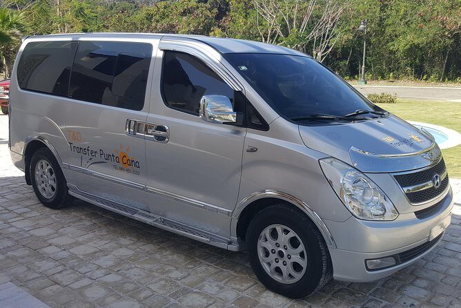 Cap Cana Hotels To Punta Cana Airport (PUJ) One Way - Seamless and Comfortable: Cap Cana Hotels to Punta Cana Airport (PUJ) One-Way Transfer