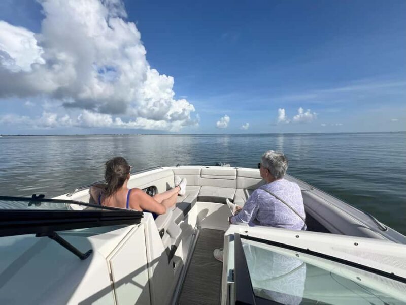 Cape Coral: Private Dolphin Watching and Dock & Dine Cruise - An Authentic Taste of Coastal Life